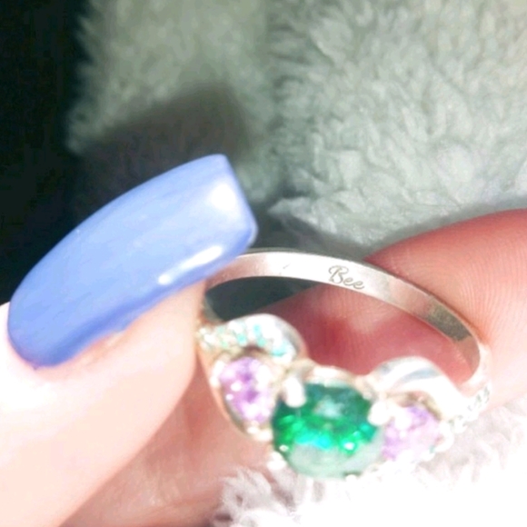 Ring - Picture 3 of 5